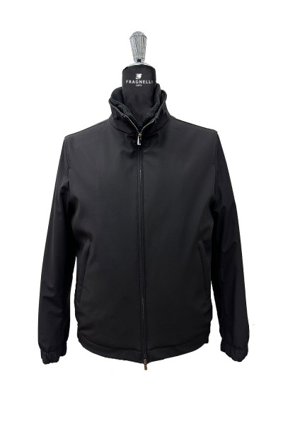 Black jacket with buckle at the neck and zip  AV09-03