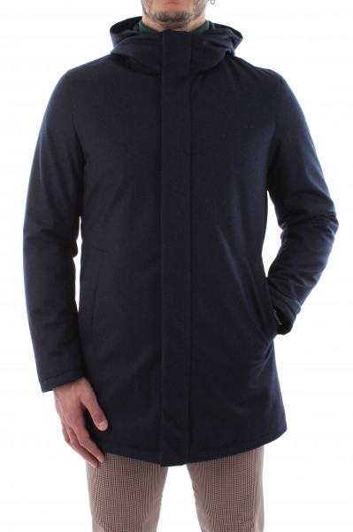 Montgomery with beige hooded man L20-00